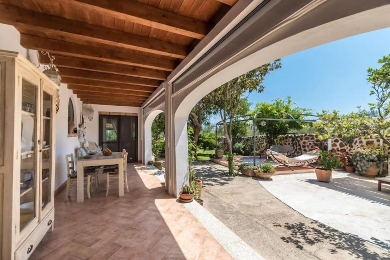 Villa Con Immenso Giardino Orosei Buitenkant foto