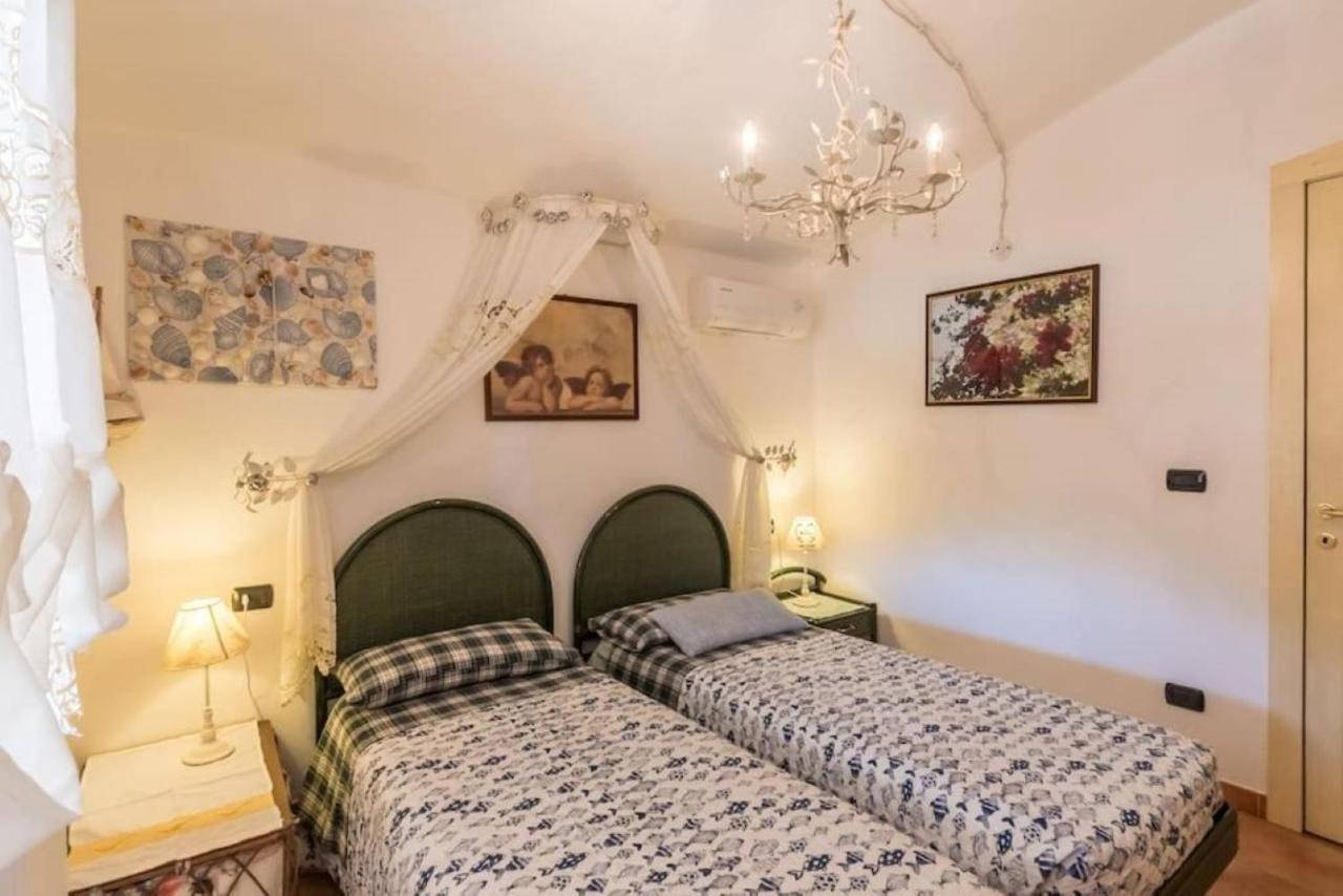 Villa Con Immenso Giardino Orosei Buitenkant foto